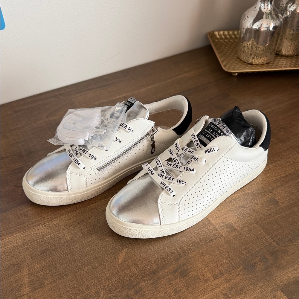 Vintage Havanas Women's Silver and White Sneakers